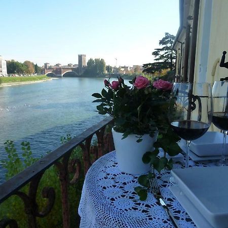 Casa Archi - Balcone Sul Fiume Apartman Verona Kültér fotó